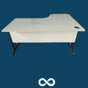 Bureau Plan Compact Retour Gauche avec Voile de fond . Plateau en bois Blanc , pied Métal noir et bleu DIM L 160 X P 120 X H 73